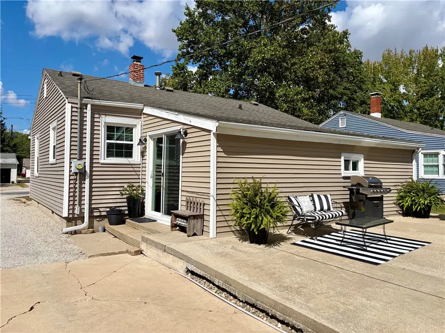 614 Cherry Street, Pana, IL 62557 - #2