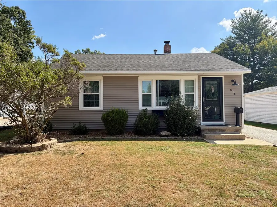 614 Cherry Street, Pana, IL 62557 - #3