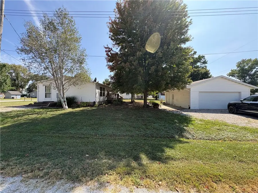 309 Chestnut Street, Strasburg, IL 62465 - #2