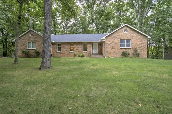 5462 Chris Drive, Oreana, IL 62554