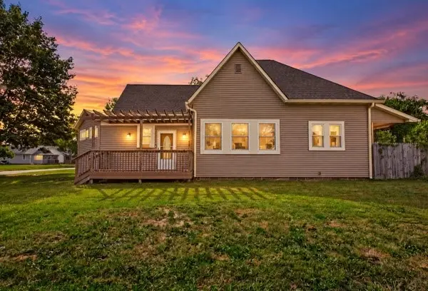 2800 Shelby Avenue, Mattoon, IL 61938