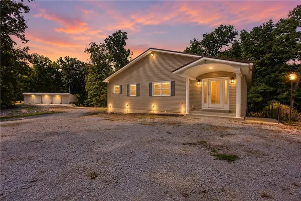 19059 E County Road 700 North, Charleston, IL 61920