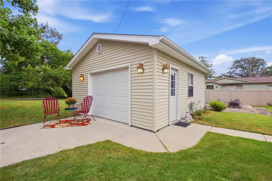 208 Short Street, Paris, IL 61944 - #2