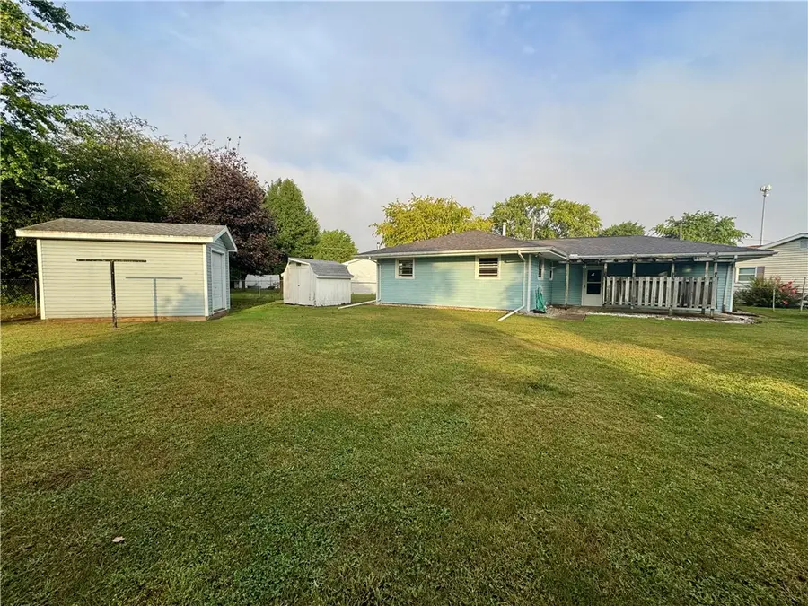 910 N 33rd Street, Mattoon, IL 61938 - #2