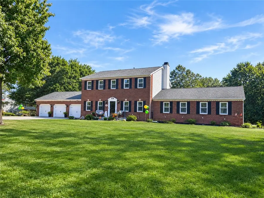 9 Meadowview Estate, Mattoon, IL 61938 - #2