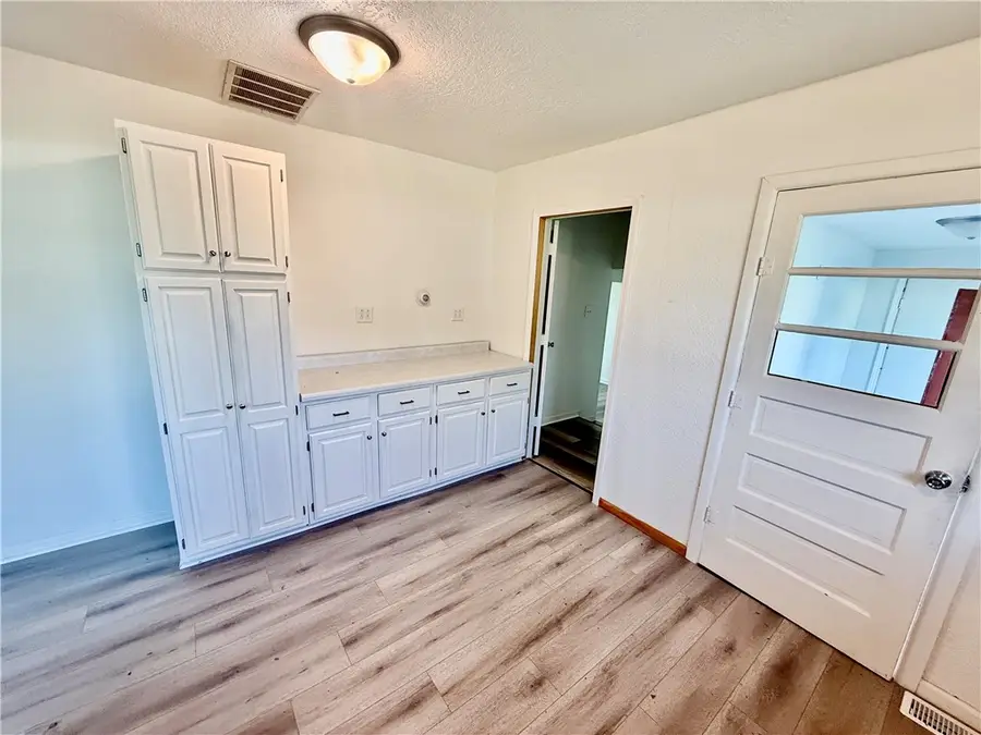 4931 E Glenwood Drive, Decatur, IL 62521 - #3