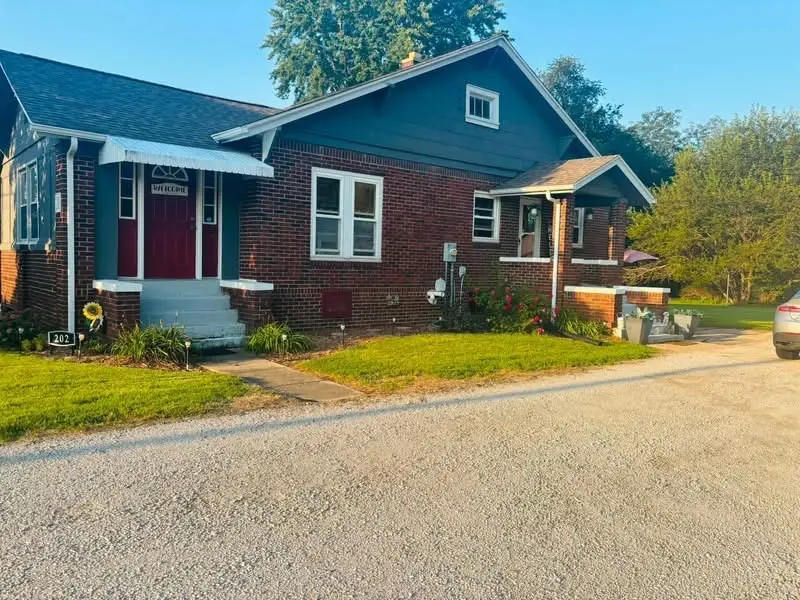 202 E 10th Street, Danville, IL 61832 - #2