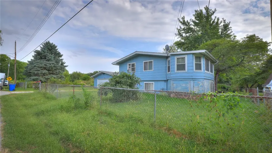 3061 Hickory Street, Decatur, IL 62526 - #2