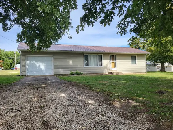 944 Commercial Street, Mason, IL 62443
