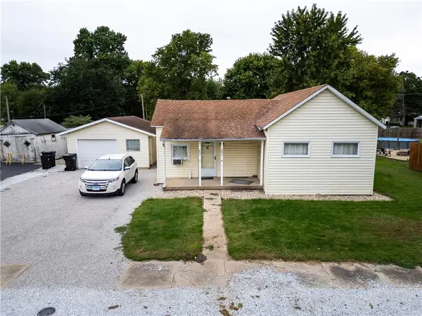 203 College Street, Potomac, IL 61865