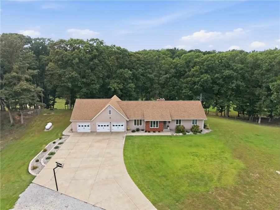 9865 E 1125th Avenue, Effingham, IL 62401 - #2
