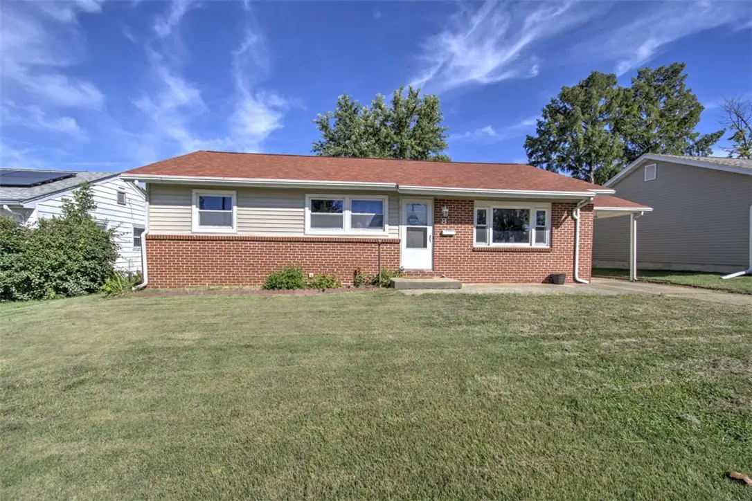 8 E Imboden Drive, Decatur, IL 62521 - #1