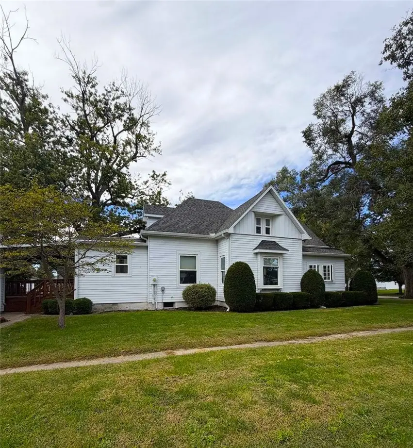 523 E Madison Avenue, Chrisman, IL 61924 - #3