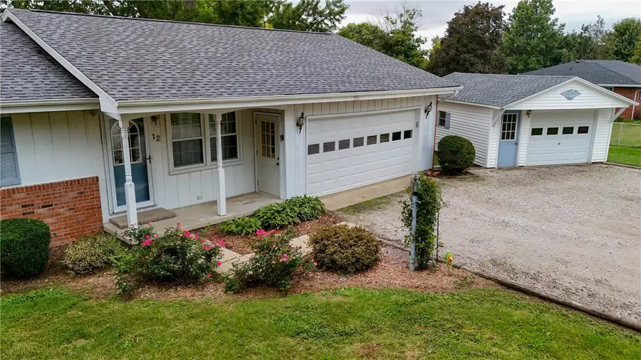 12 Wilson Lane, Bismarck, IL 61814 - #3