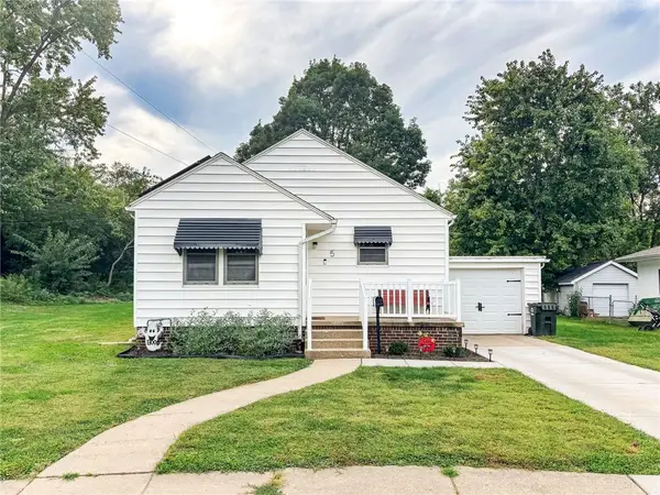 5 Parisian Court, Paris, IL 61944