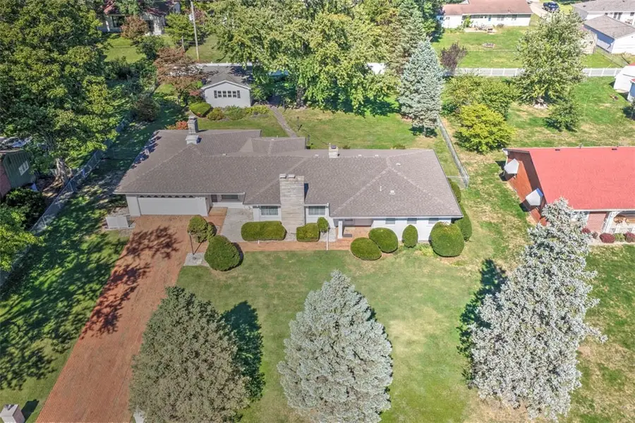24 E South Court Drive, Decatur, IL 62526 - #2
