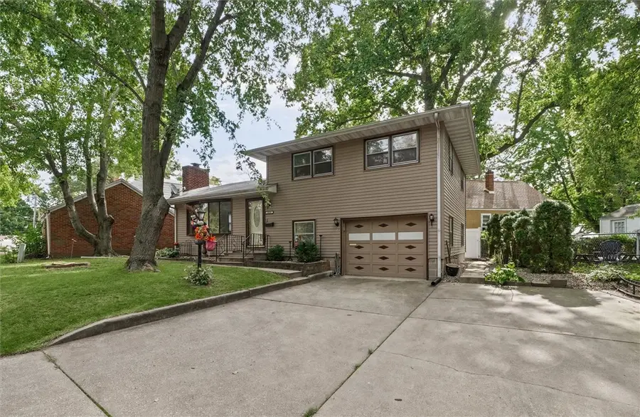 2035 Dickinson Avenue, Decatur, IL 62521 - #2