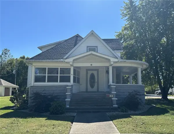 101 E Adams Avenue, Casey, IL 62420
