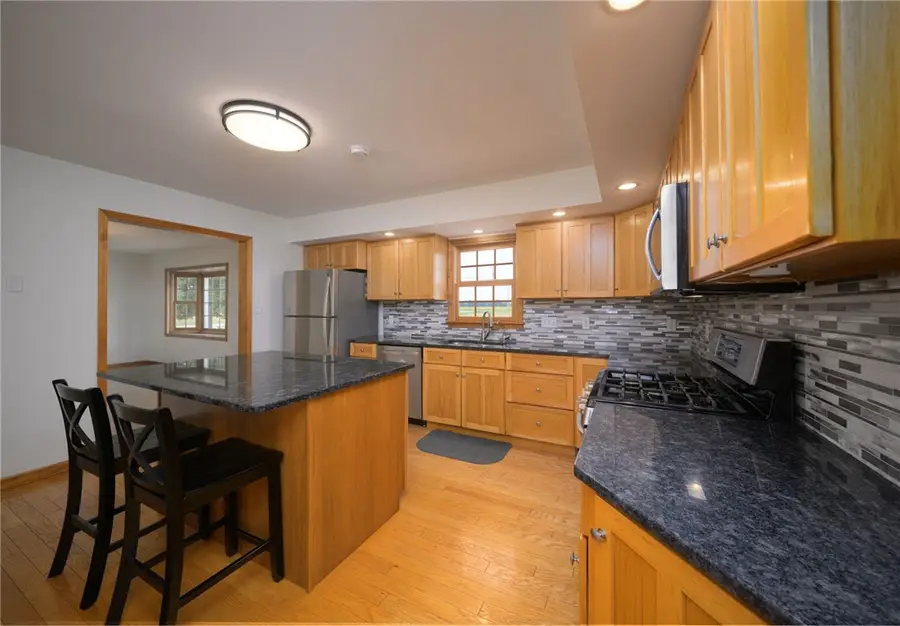9020 E Emerald Drive, Effingham, IL 62401 - #3