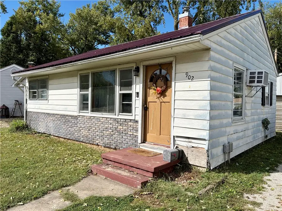 902 E First Street, Pana, IL 62557 - #3
