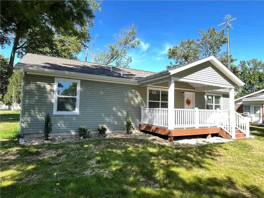 747 Maple Avenue, Neoga, IL 62447 - #2