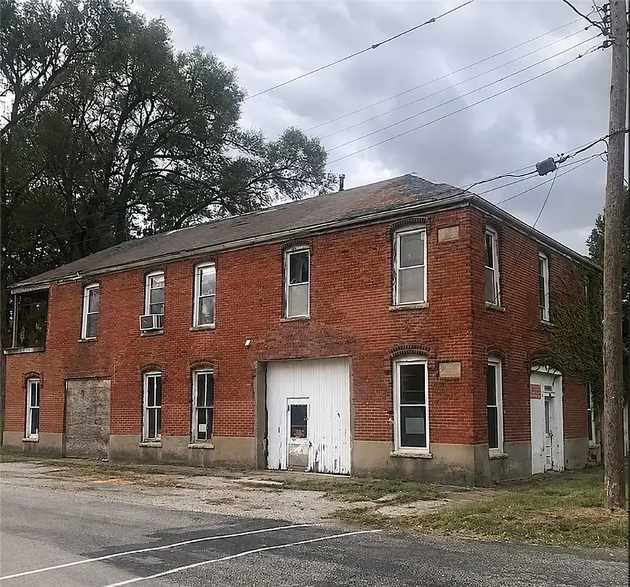 201 N Monroe Street, Cerro Gordo, IL 61818 - #2