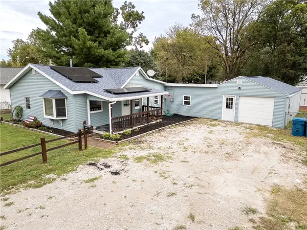 806 Lawndale Avenue, Tilton, IL 61833