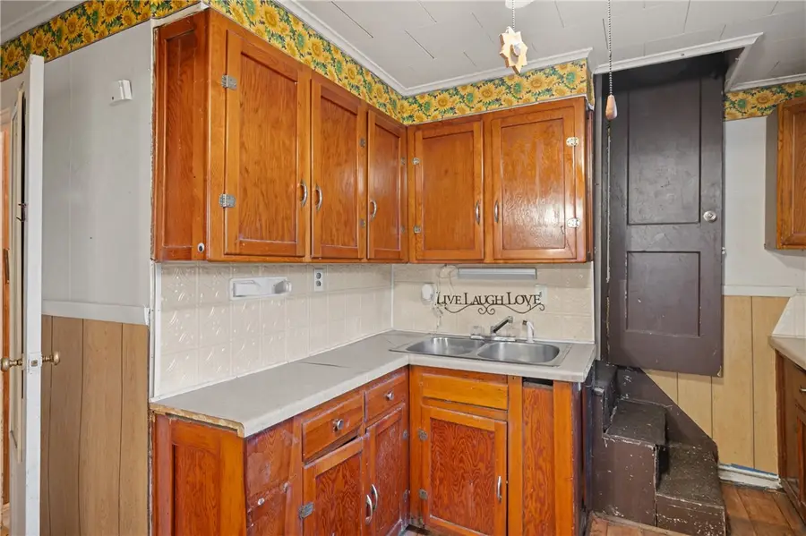 112 N Austin Street, Paris, IL 61944 - #3