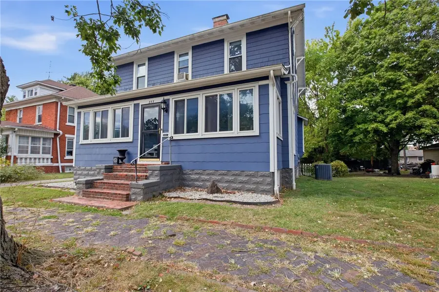 233 Jackson Avenue, Charleston, IL 61920 - #3