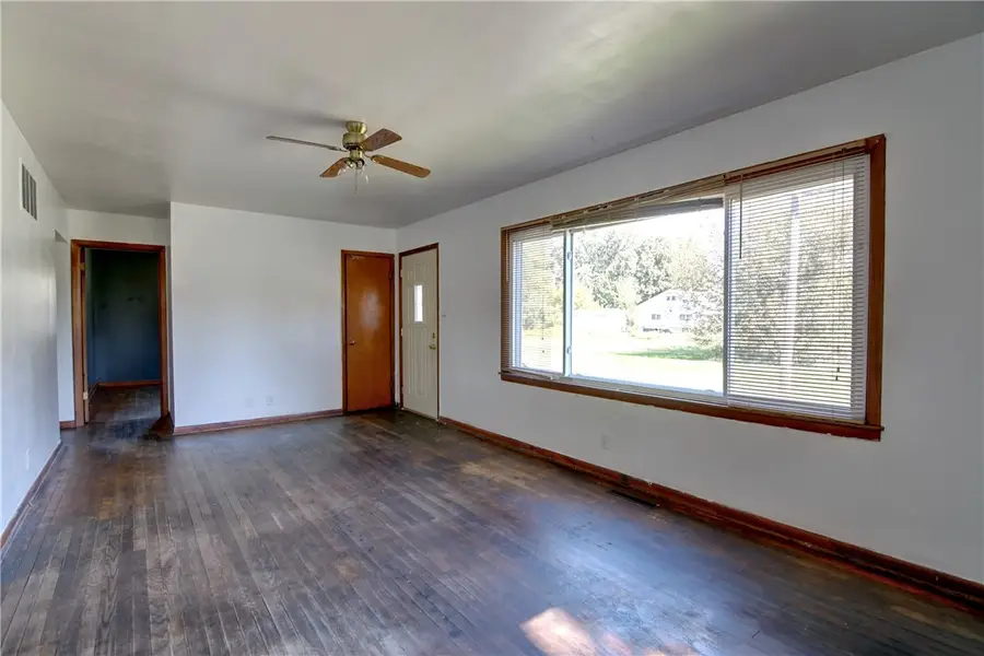 905 W Olive Street, Decatur, IL 62526 - #3
