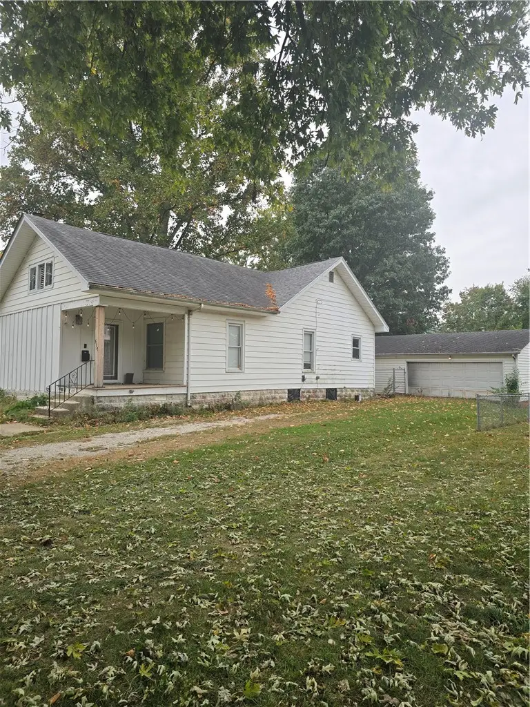 517 Vance Street, Paris, IL 61944 - #1