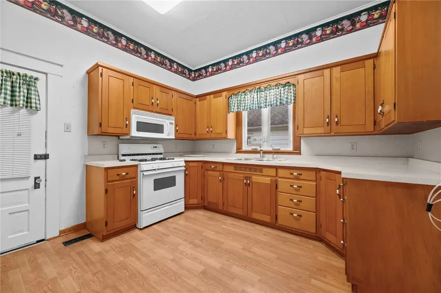 604 Alexander Street, Paris, IL 61944 - #2