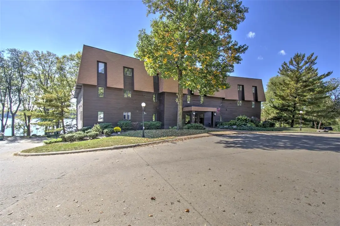 877 E Lake Shore Drive #2C, Decatur, IL 62521 - #1