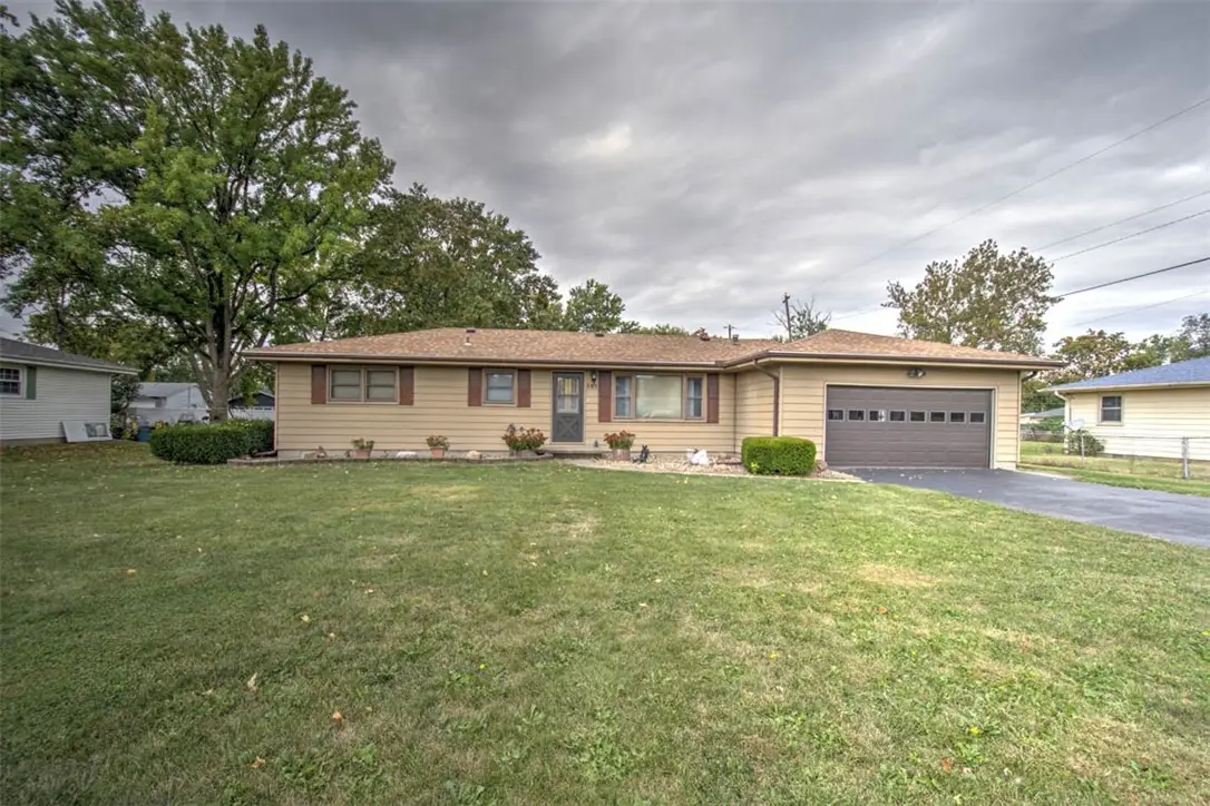 595 Benton Drive, Mount Zion, IL 62549 - #1