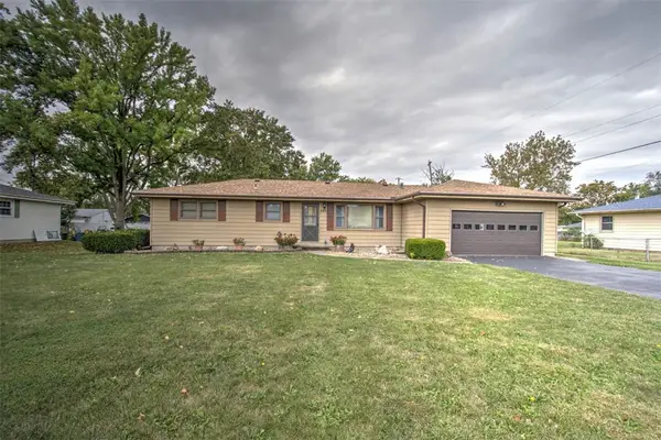 595 Benton Drive, Mt Zion, IL 62549