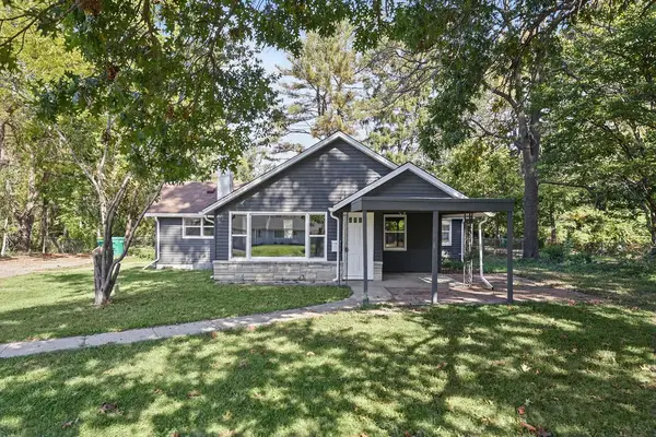 4318 E Cantrell Street, Decatur, IL 62521