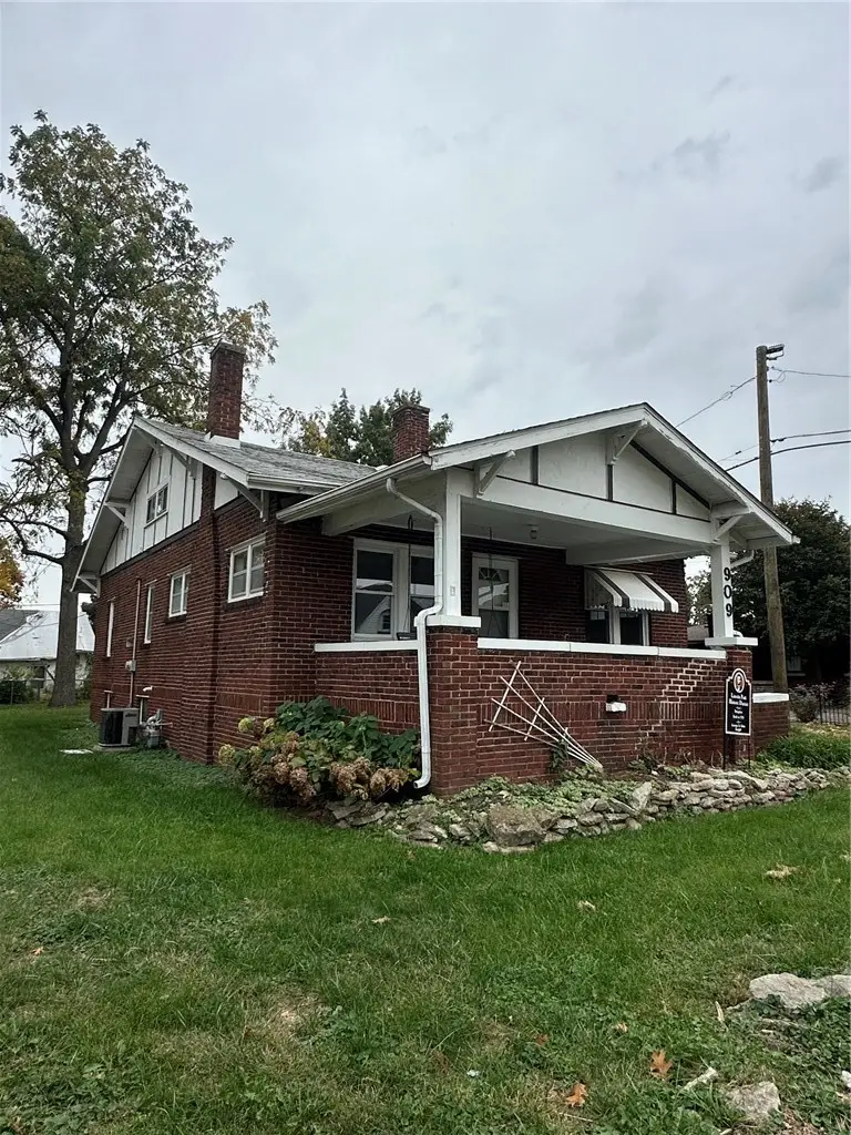 909 N Sherman Street, Danville, IL 61832 - #2