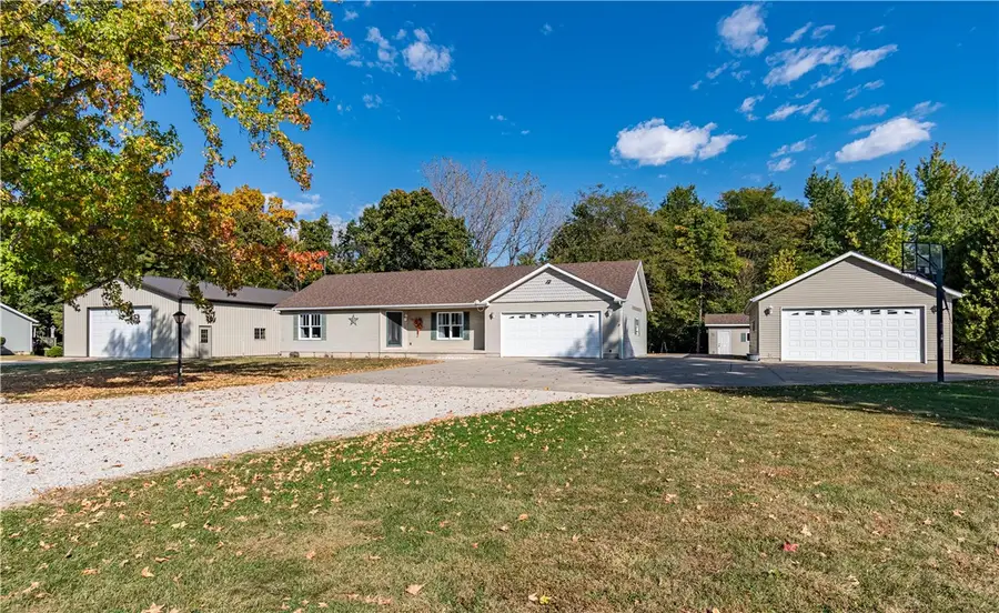 137 S Shores, Sullivan, IL 61951 - #3