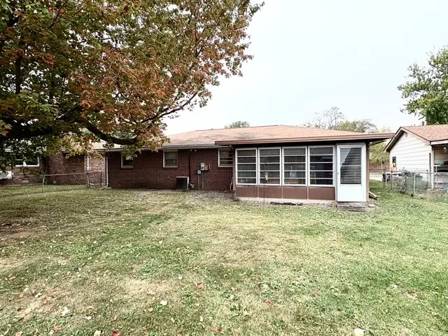 804 N 32nd Street, Mattoon, IL 61938 - #2