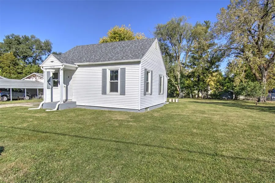 1630 W Kenwood Court, Decatur, IL 62526 - #2