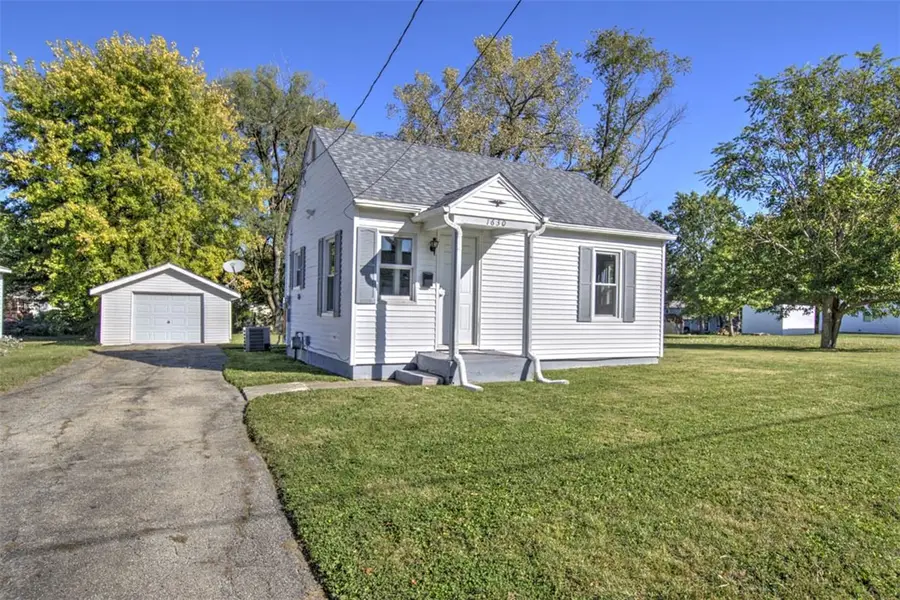 1630 W Kenwood Court, Decatur, IL 62526 - #3