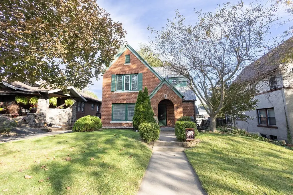 17 W Conron Avenue, Danville, IL 61832 - #1