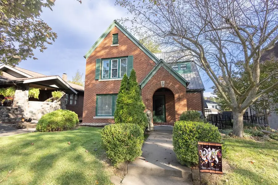 17 W Conron Avenue, Danville, IL 61832 - #2