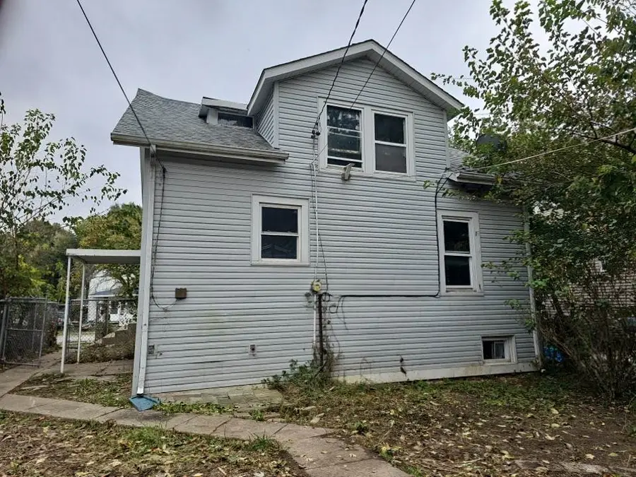 211 W White Street, Clinton, IL 61727 - #2