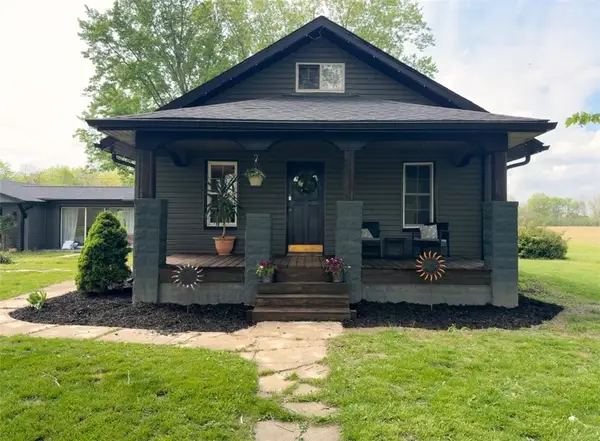 2305 N 1025 Street, Ramsey, IL 62080