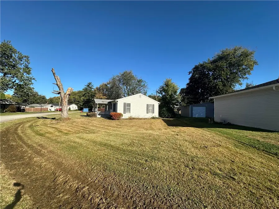 602 E Orlando Drive, Robinson, IL 62454 - #3