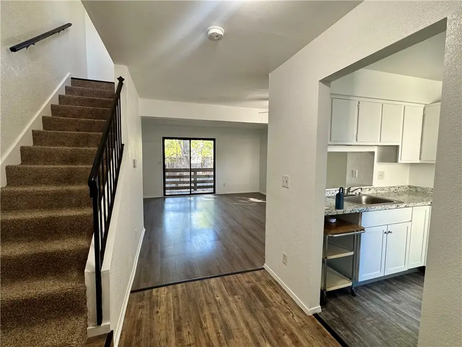 950 Edgar Drive #6, Charleston, IL 61920 - #2
