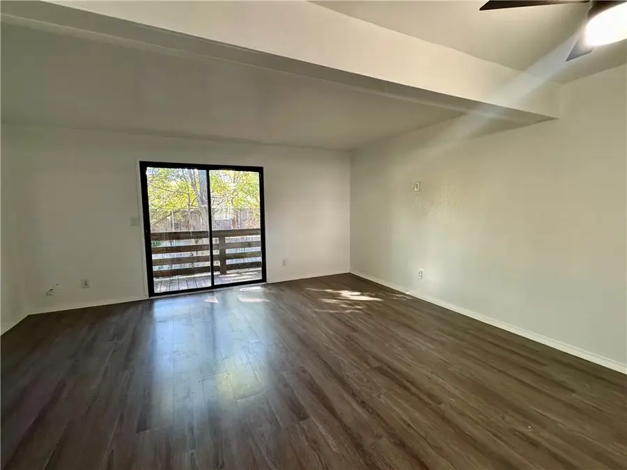 950 Edgar Drive #6, Charleston, IL 61920 - #3