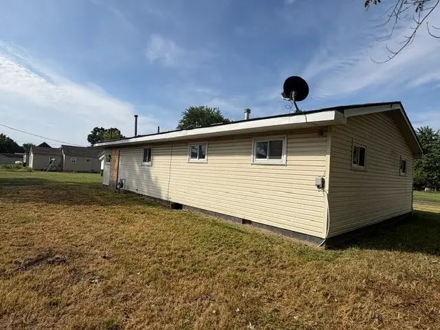 308 S 3rd Street, Brownstown, IL 62418 - #2