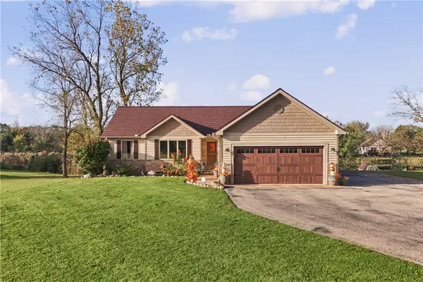 216 Falcon Crest Drive, Oakwood, IL 61858